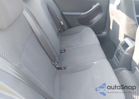 2013 Volkswagen Jetta 2.0L S z USA, uszkodzony, nr VIN 3VW2K7AJ5DM317078